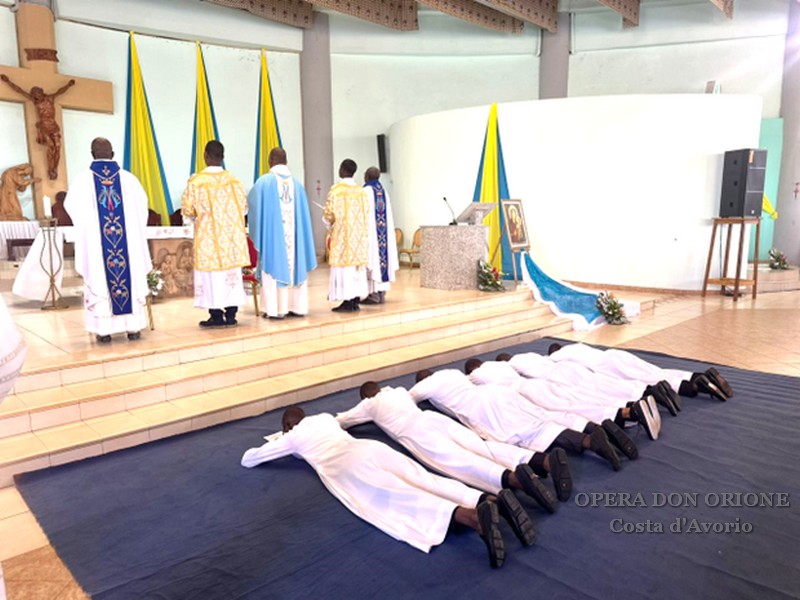 Costa d'Avorio: Celebrate a Bonoua la Solennità della Madonna della Guardia e le Professioni perpetue -  25164