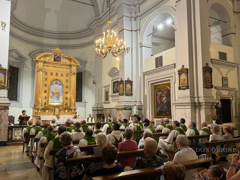 Chiamati a vivere la gratitudine. Sacerdoti orionini in pellegrinaggio al santuario di Casei Gerola -  25195