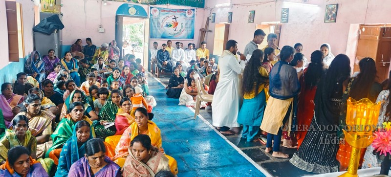 India: Una gioiosa celebrazione di fede e unità  -  25313