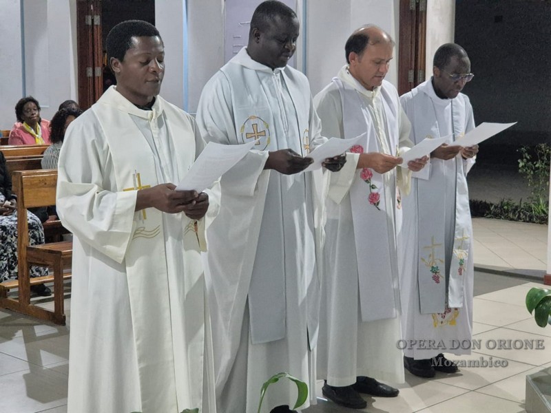 Mozambico: La Visita del Direttore generale P. Vieira e del Direttore provinciale P. Thomazella -  25316