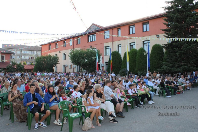 Romania: A Oradea l'inizio di un nuovo anno scolastico -  25379