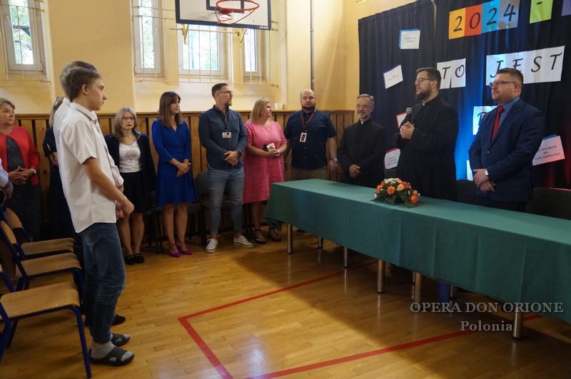 Polonia: A Varsavia la cerimonia di inizio anno scolastico del Centro Educativo Giovanile  -  25429