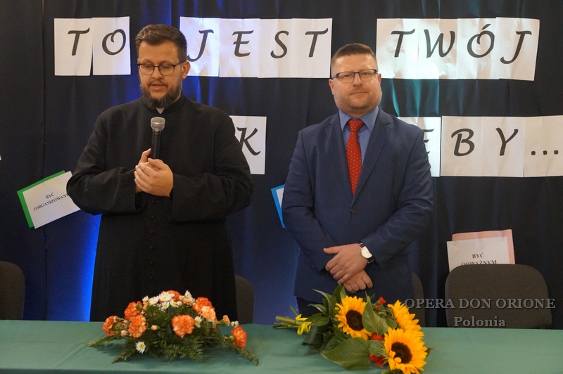 Polonia: A Varsavia la cerimonia di inizio anno scolastico del Centro Educativo Giovanile  -  25430