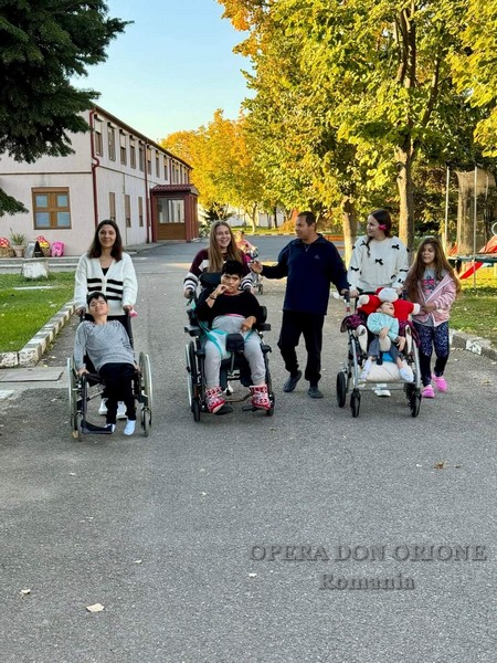 Romania: Un'esperienza carismatica di servizio per i giovani orionini -  25726
