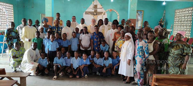 Visita Canonica in Benin: A Glazoué  lo stile orionino fraterno e umile è d'esempio -  25834