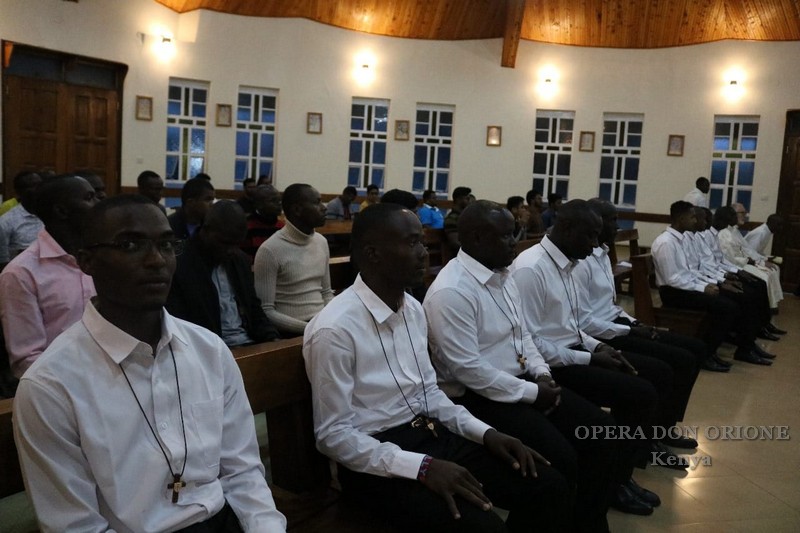 Kenya: L'inizio del postulato per 9 aspiranti  -  25857
