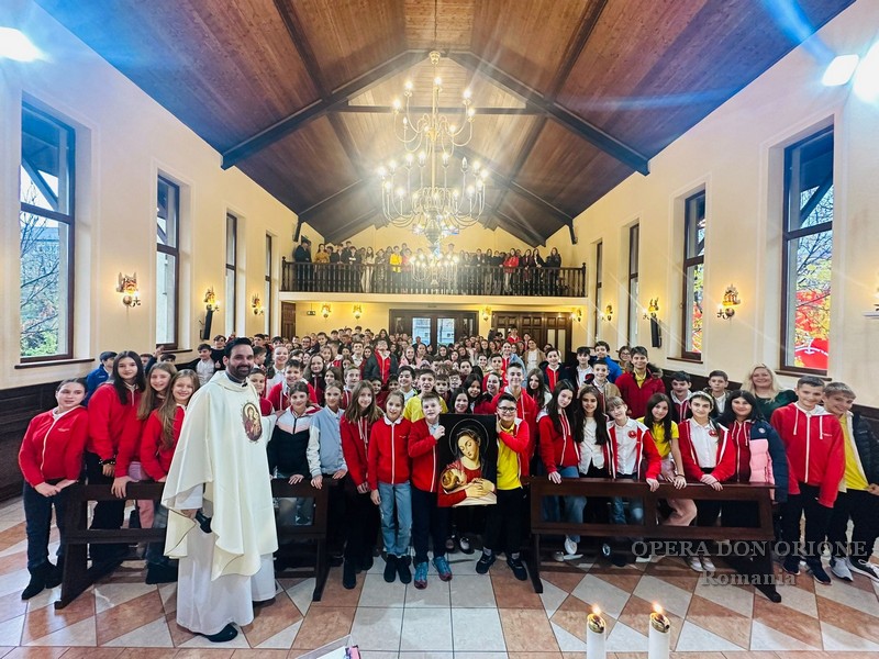 Romania: La visita a Mons. László Böcskei e la festa della Madonna della Divina Provvidenza -  25875