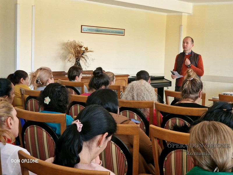 Romania: La visita a Mons. László Böcskei e la festa della Madonna della Divina Provvidenza -  25879