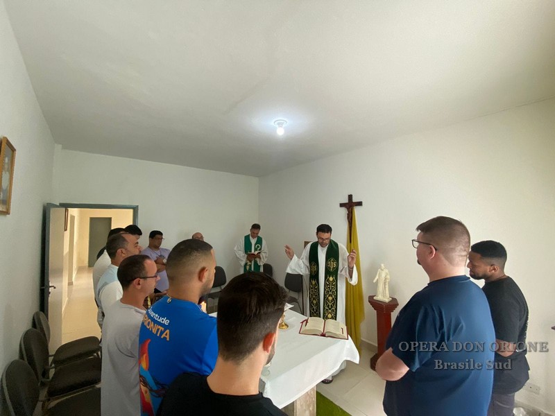 Brasile Sud: L'incontro annuale dei giovani religiosi  -  25896