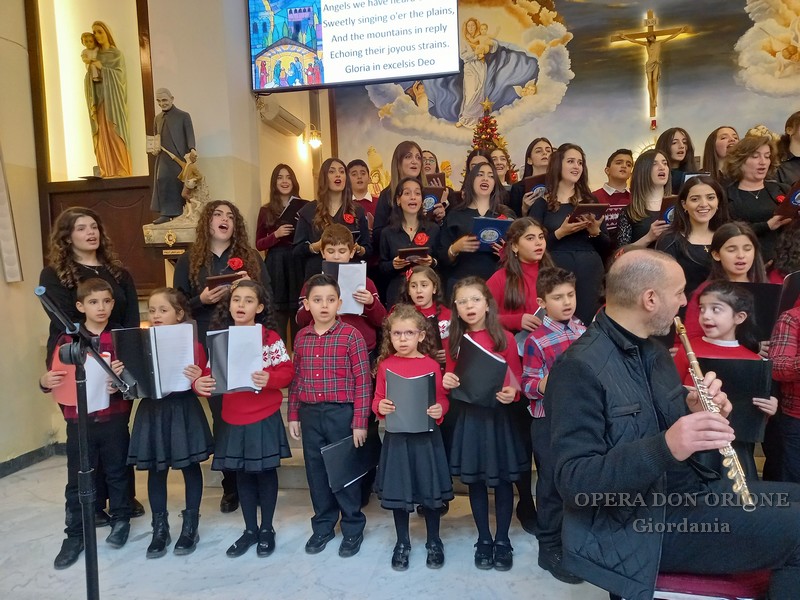 Giordania: A Zarqa la visita del Nunzio Apostolico e il concerto d'Avvento  -  25928