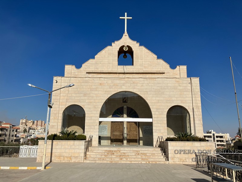 Giordania: A Zarqa la visita del Nunzio Apostolico e il concerto d'Avvento  -  25929