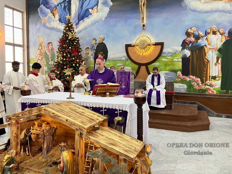 Giordania: A Zarqa la visita del Nunzio Apostolico e il concerto d'Avvento  -  25938
