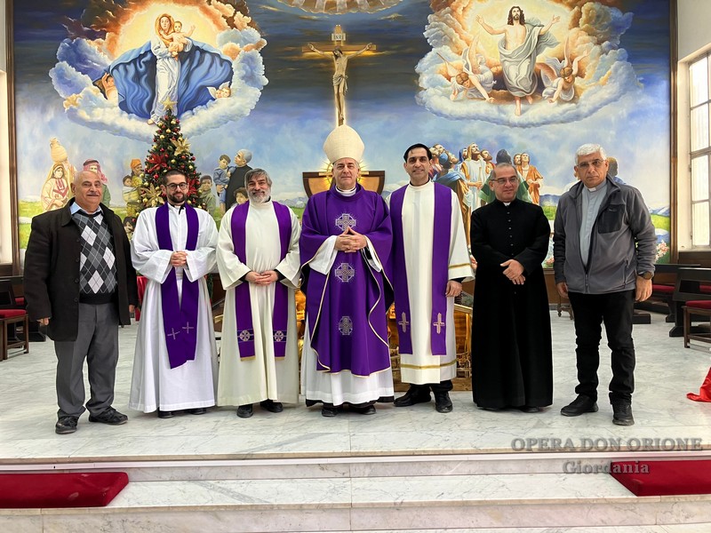 Giordania: A Zarqa la visita del Nunzio Apostolico e il concerto d'Avvento  -  25940