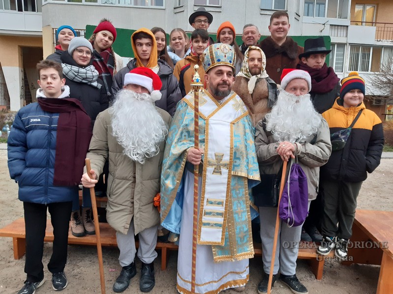 Ucraina: Festa di San Nicola per i bambini della parrocchia orionina di Leopoli -  25945