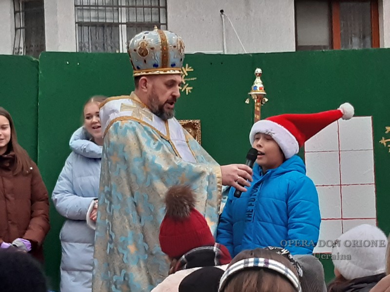 Ucraina: Festa di San Nicola per i bambini della parrocchia orionina di Leopoli -  25953