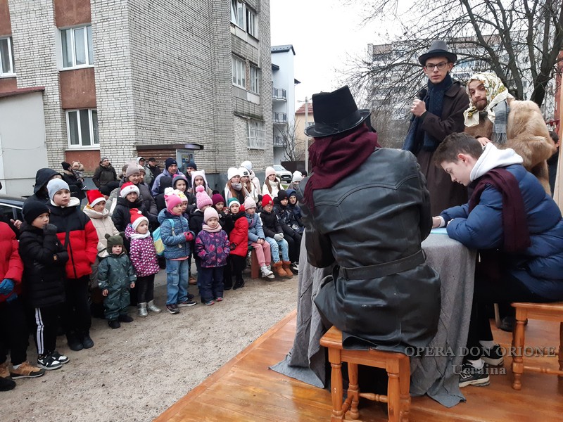 Ucraina: Festa di San Nicola per i bambini della parrocchia orionina di Leopoli -  25955