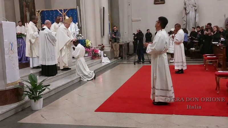 Nella parrocchia di Ognissanti in Roma l'ordinazione diaconale di quattro chierici  -  26034