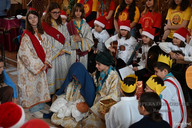 Romania: Il Natale della Famiglia carismatica orionina di Oradea -  26049