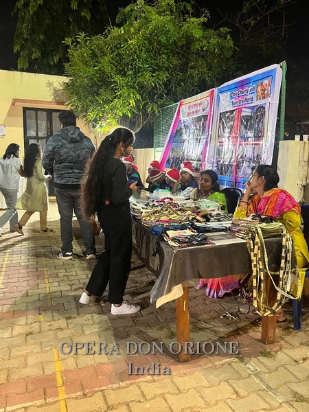 India: Una “Festa del cibo” per beneficenza  -  26092