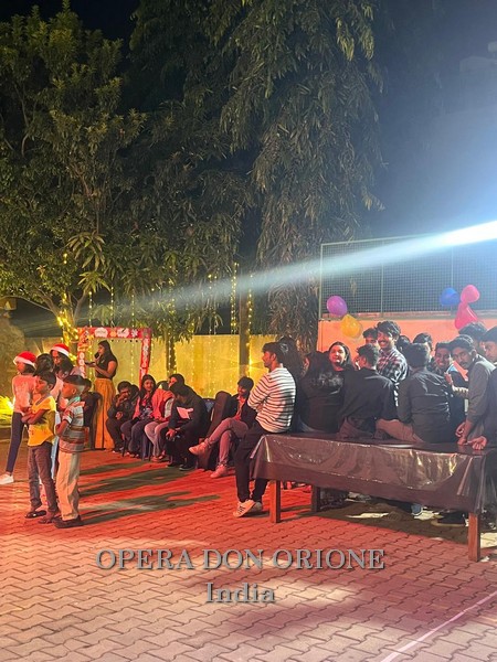 India: Una “Festa del cibo” per beneficenza  -  26093