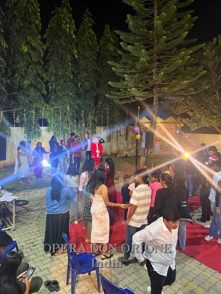 India: Una “Festa del cibo” per beneficenza  -  26096
