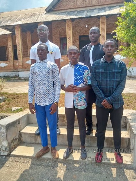 Camerun: A Djoum l'esperienza vocazionale per cinque aspiranti  -  26129