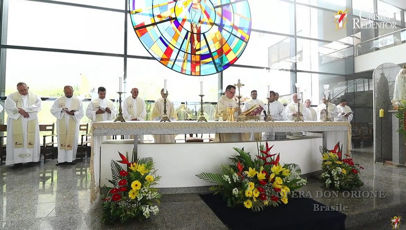 Brasile: A Brasilia la prima professione di sette novizi  -  26190