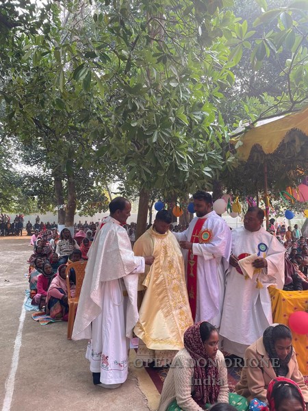 India: L'ordinazione sacerdotale del diacono Navin Kerketta -  26256