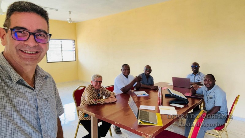 Costa D'Avorio: La Visita canonica generale nelle comunità presenti a Bonoua -  26278