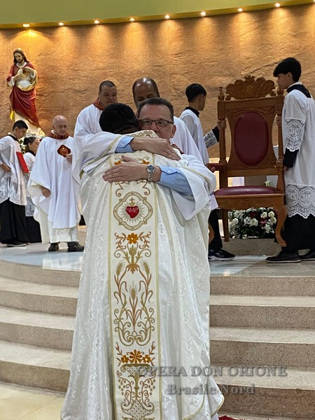 Brasile Nord: L'ordinazione sacerdotale del diacono Junior Silva de Alencar -  26284