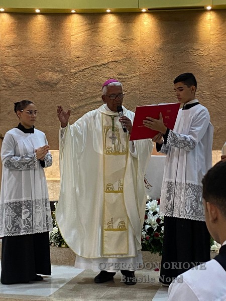 Brasile Nord: L'ordinazione sacerdotale del diacono Junior Silva de Alencar -  26290