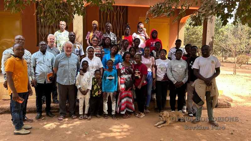 Terminata la Visita Canonica Generale in Burkina Faso -  26492