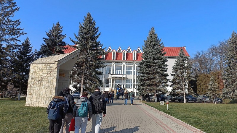 Romania: Giovani delle Scuole Don Orione di Fano in visita a Iaşi  -  26502