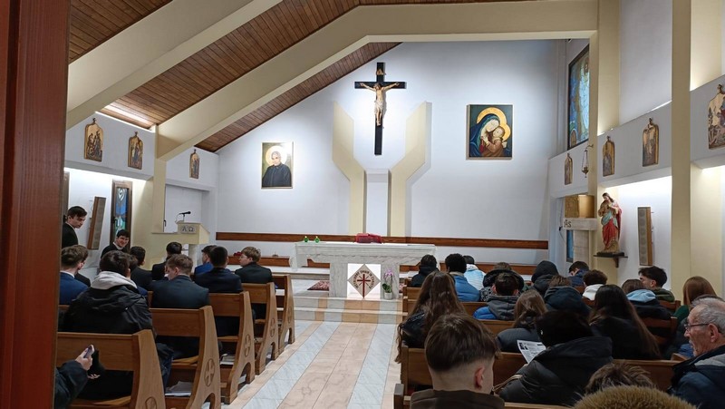 Romania: Giovani delle Scuole Don Orione di Fano in visita a Iaşi  -  26510