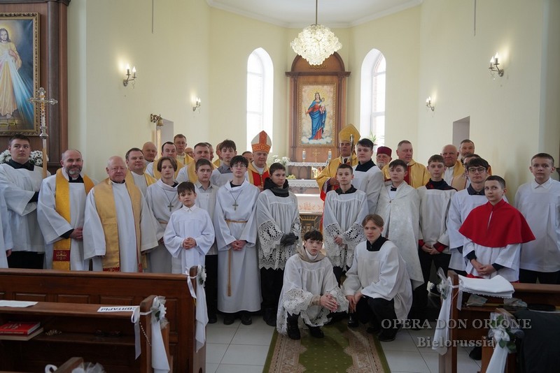 La visita del superiore provinciale P. Sylwester Sowizdrzał alle missioni in Bielorussia  -  26575