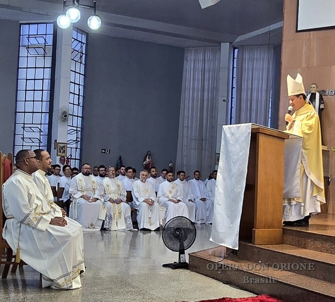 Brasile: A Belo Horizonte la Famiglia orionina celebra l'ordinazione diaconale di due religiosi  -  26667