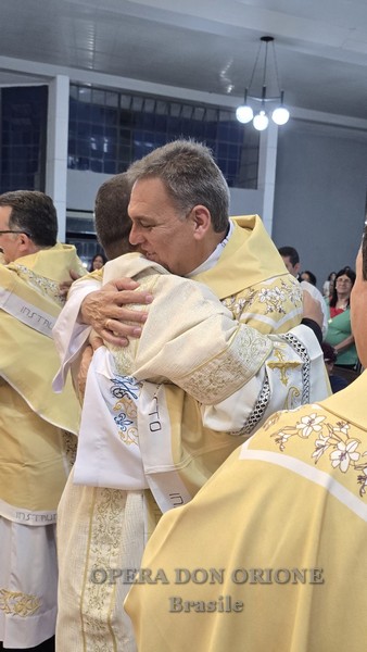 Brasile: A Belo Horizonte la Famiglia orionina celebra l'ordinazione diaconale di due religiosi  -  26676