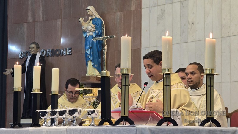 Brasile: A Belo Horizonte la Famiglia orionina celebra l'ordinazione diaconale di due religiosi  -  26679
