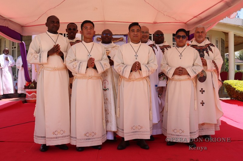 Kenya: La Professione perpetua di quattro chierici orionini -  26685