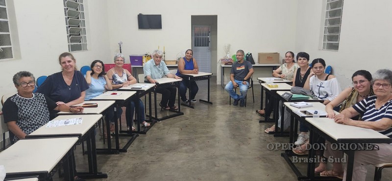 Brasile Sud: L'oratorio festivo della parrocchia S. Antonio di Cotia è un incontro tra generazioni  -  26773