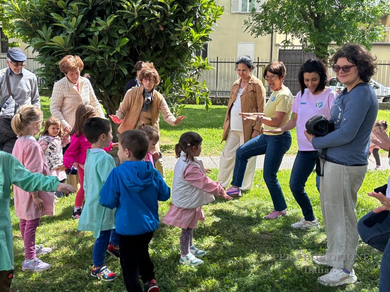 Tortona: Bambini e anziani in festa al Centro Mater Dei  -  27019