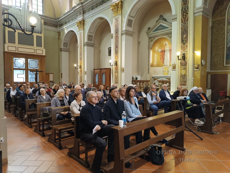 Presentato a Tortona il libro “Pellegrino di speranza. Don Orione, trionfo della vita” -  27068
