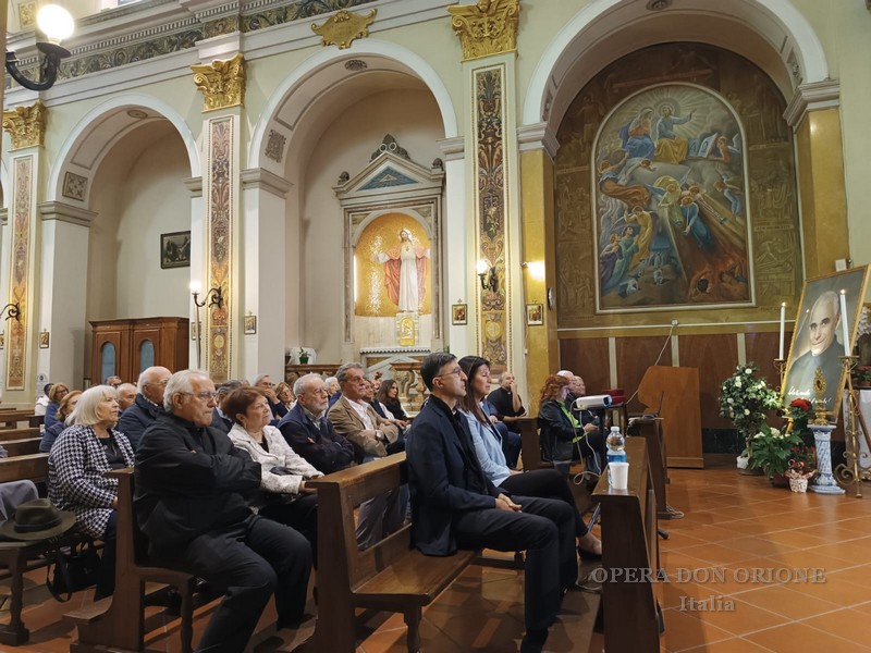Presentato a Tortona il libro “Pellegrino di speranza. Don Orione, trionfo della vita” -  27071