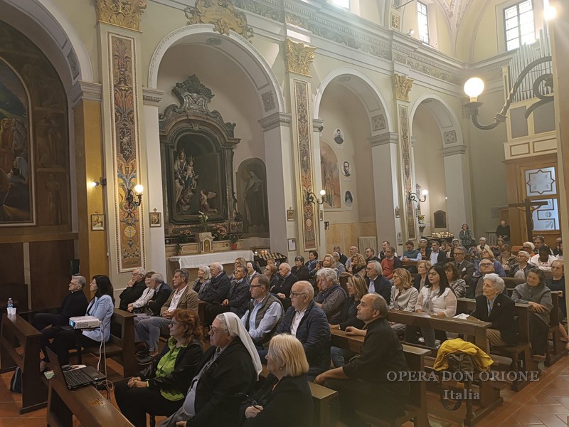 Presentato a Tortona il libro “Pellegrino di speranza. Don Orione, trionfo della vita” -  27079