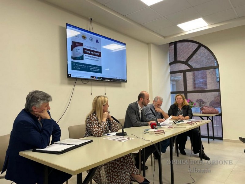 Albania : Presentato a Tirana il libro “La Croce e l'Islam”  -  27265
