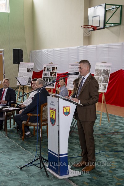 Polonia: Il Comune di Grodziec ricorda Mons. Bronisław Dąbrowski con una benemerenza -  27380