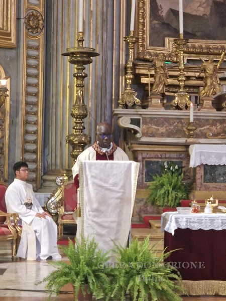 Roma: Oggi la tradizionale Messa della Famiglia Carismatica Orionina all'altare di San Luigi Gonzaga -  27435