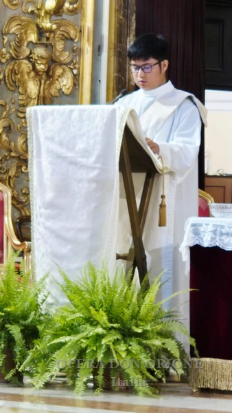 Roma: Oggi la tradizionale Messa della Famiglia Carismatica Orionina all'altare di San Luigi Gonzaga -  27441