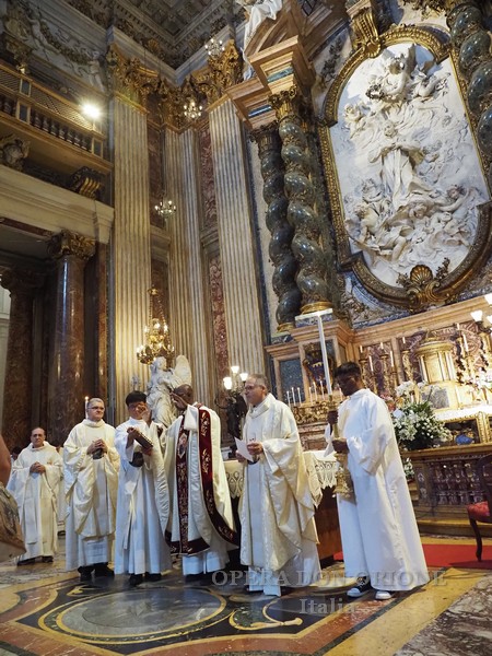Roma: Oggi la tradizionale Messa della Famiglia Carismatica Orionina all'altare di San Luigi Gonzaga -  27443