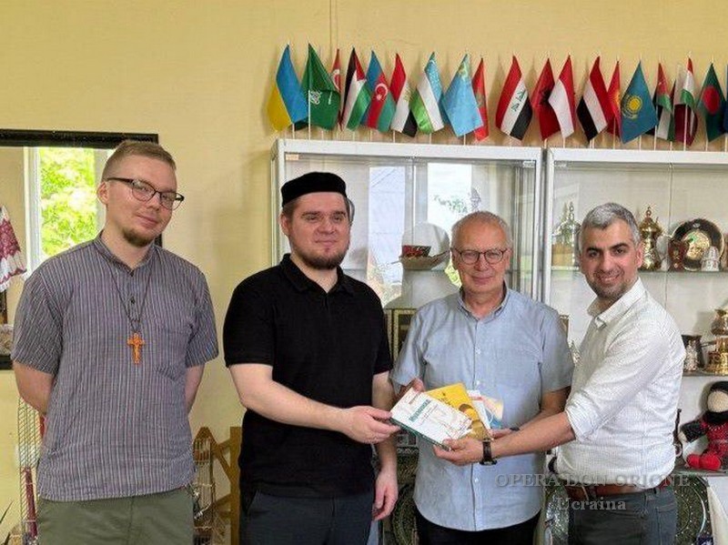 Ucraina: A L'viv incontro di amicizia con l'Imam del vicino centro islamico -  27521